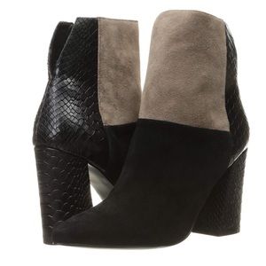 Chinese Laundry Kristin Cavallari “Santorini”